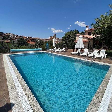Apartamentos Dona Jimena Del Ambroz: Central 4-Star Complex Hervas Exterior photo