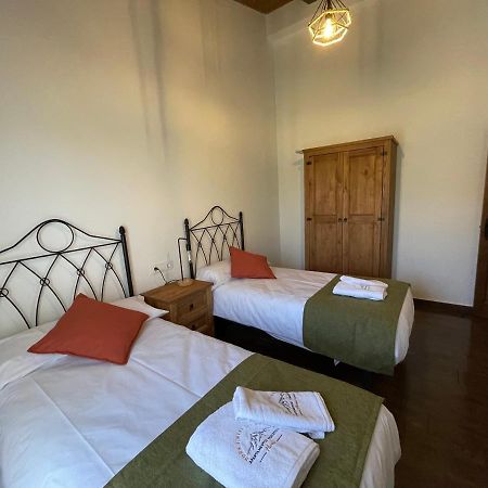 Apartamentos Dona Jimena Del Ambroz: Central 4-Star Complex Hervas Exterior photo
