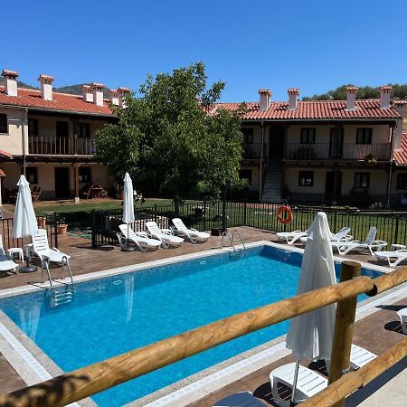 Apartamentos Dona Jimena Del Ambroz: Central 4-Star Complex Hervas Exterior photo