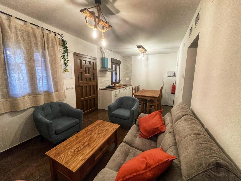 Apartamentos Dona Jimena Del Ambroz: Central 4-Star Complex Hervas Exterior photo